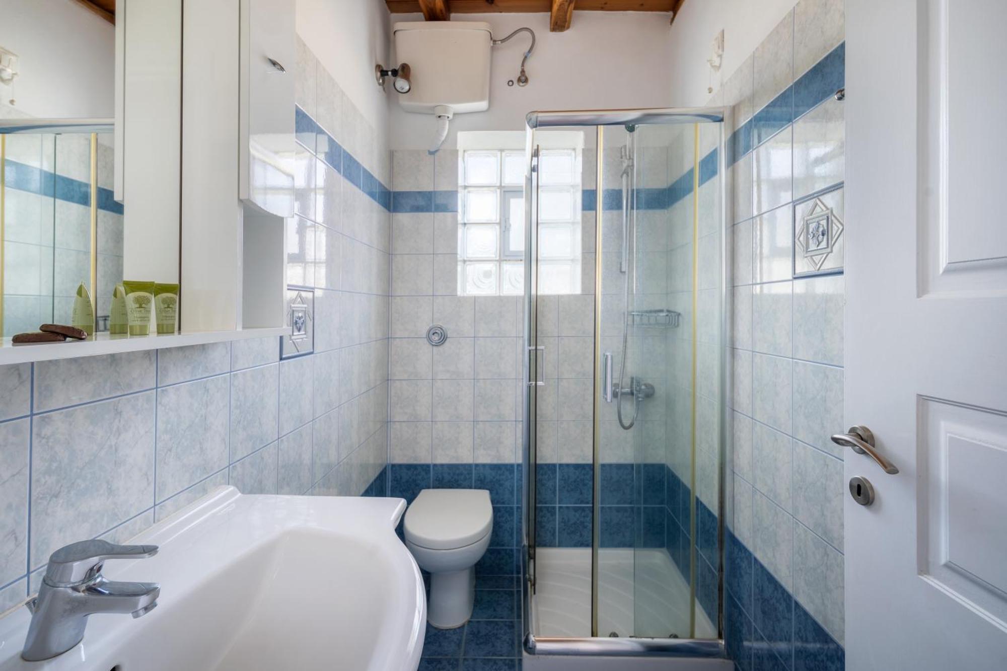 Galazio Seaside Apartments Livadakia Rom bilde